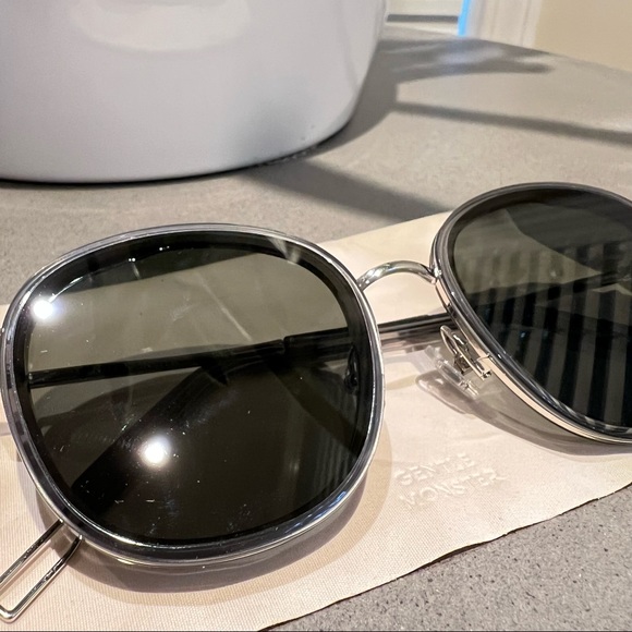 Gentle Monster Ollie G1 grey sunglasses UNISEX - Picture 11 of 15